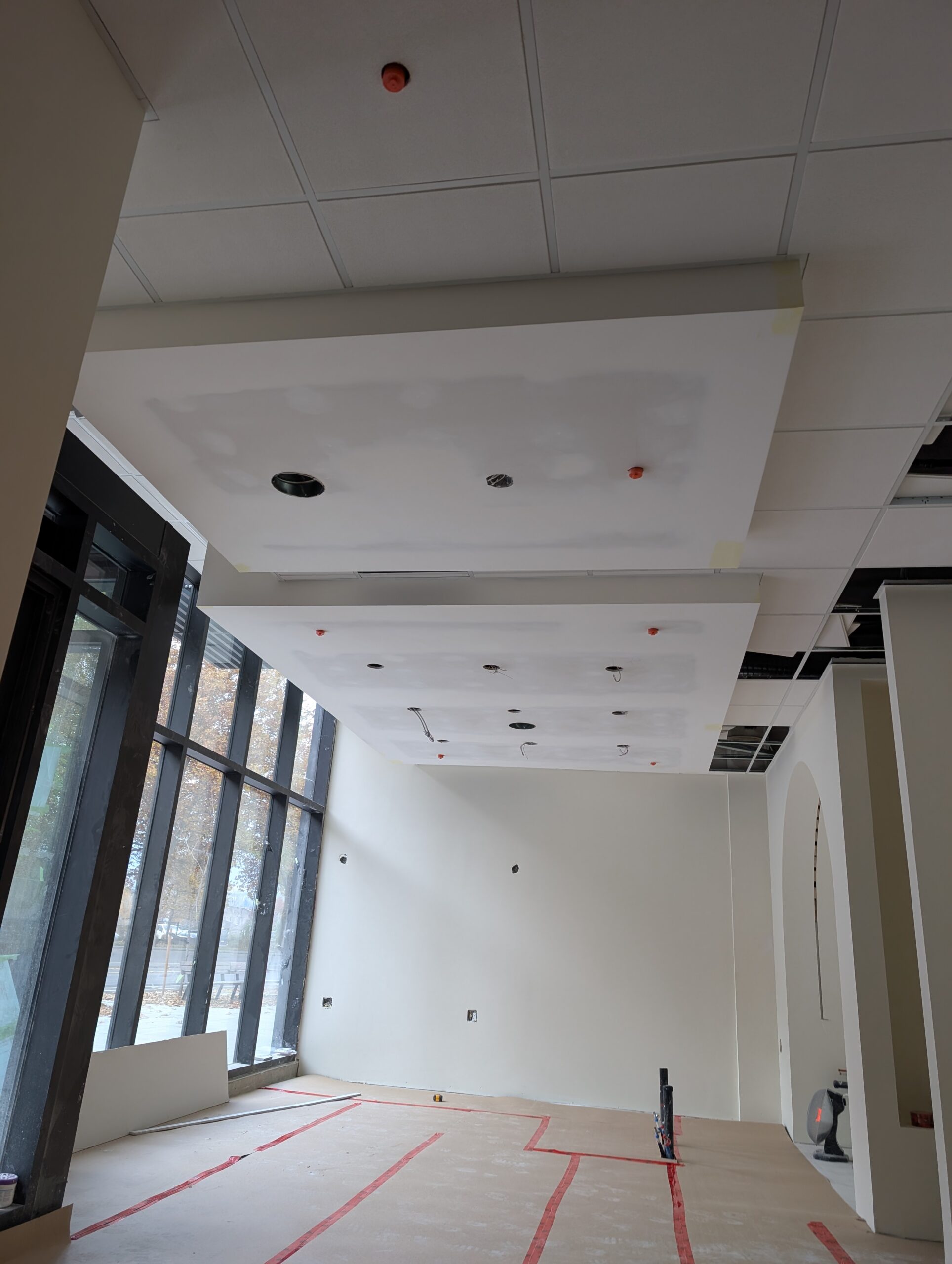 Drywall Installation in Kelowna: What the Okanagan Climate Means for Your Project